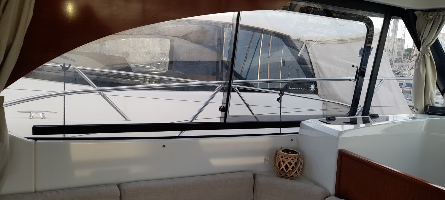 slider 80 Beneteau Antares 30 Fly